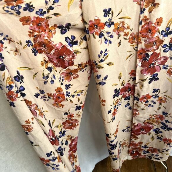 Xhilaration Cream Floral Print Wide Split Leg Halter Floral Jumpsuit Romper MD - Picture 8 of 12